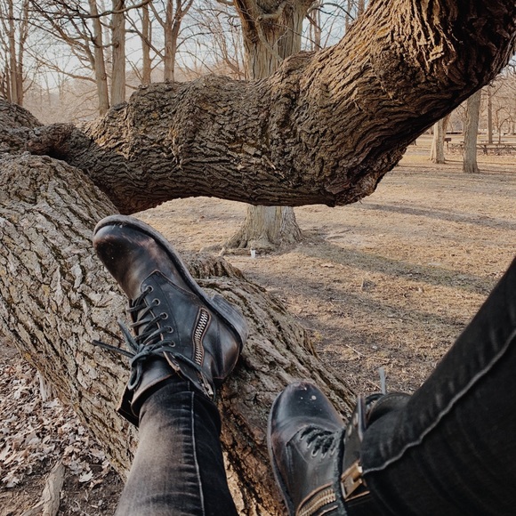 ✖️Behind the Posher ✖️ - Picture 2 of 8